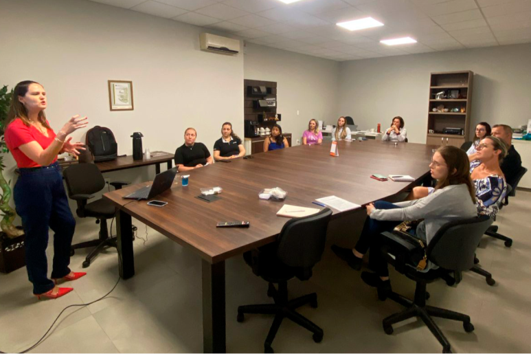 Capa notícia Reunião do Núcleo de Gestão de Pessoas da Acislo discute impactos da NR1