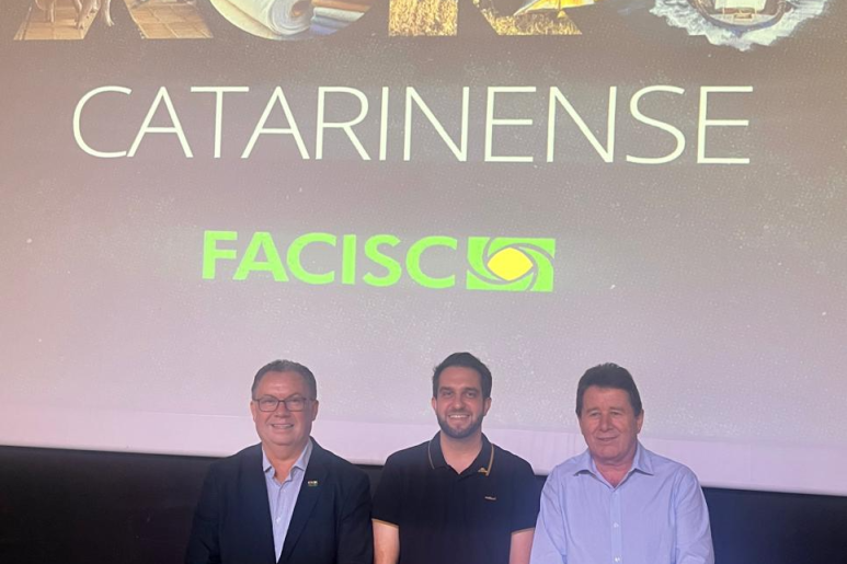 Capa notícia Diretor da Acislo participa de plenária da Facisc e destaca o lançamento do Mapa do Agronegócio Cata