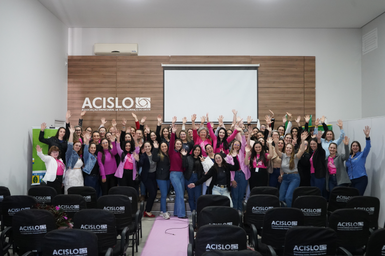 Capa notícia Caslo e Acislo promovem palestra “Criadas para Transformar” em alusão ao Outubro Rosa
