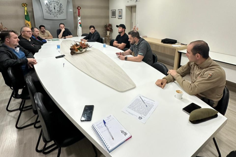 Capa notícia Comissão discute implantação de estacionamento rotativo em São Lourenço do Oeste