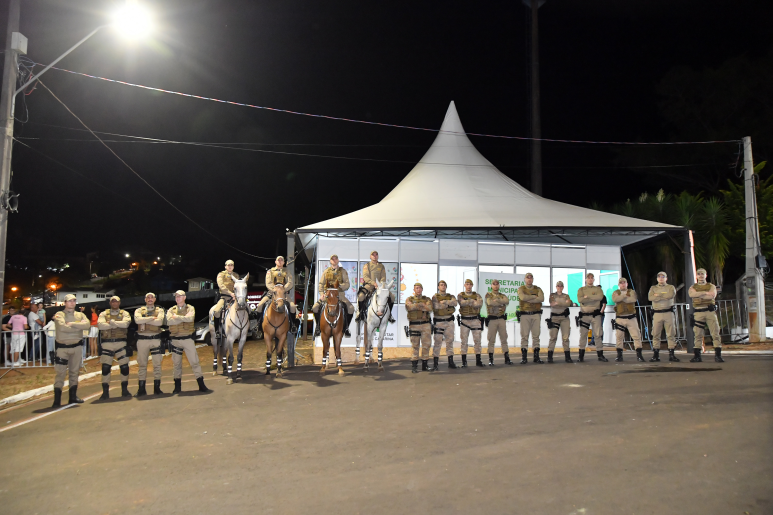 Capa notícia PM refor&ccedil;a seguran&ccedil;a da Efaislo com cavalaria, aeronave &Aacute;guia 4 e ve&iacute;culos de representatividade