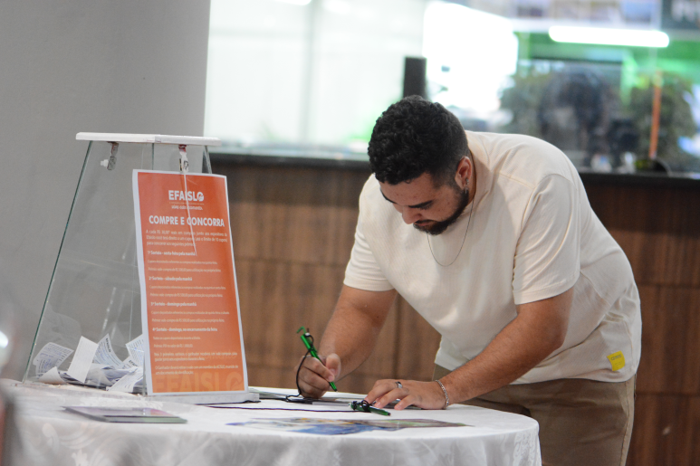 Capa notícia Campanha &ldquo;Compre e Concorra&rdquo; movimenta vendas e incentiva consumo local durante a Efaislo